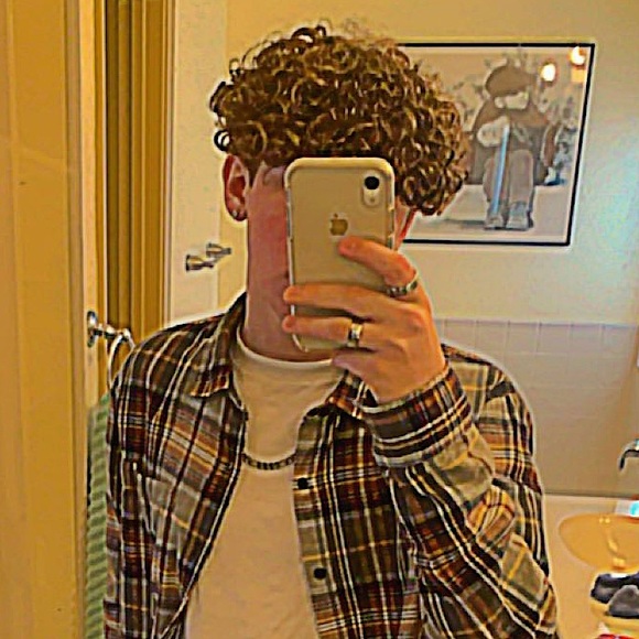 Meet your Posher, Laken - Picture 1 of 1